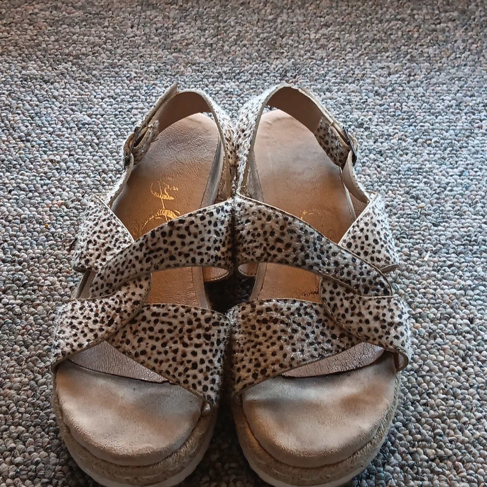 Womens sandalls